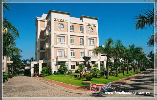 Khách sạn Red Beach Resort & Spa